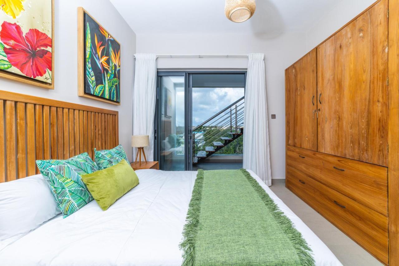 One Bay Residence Unit 15 - Penthouse With Private Roof Top, Jacuzzi And Sea View Grand-Baie Eksteriør billede