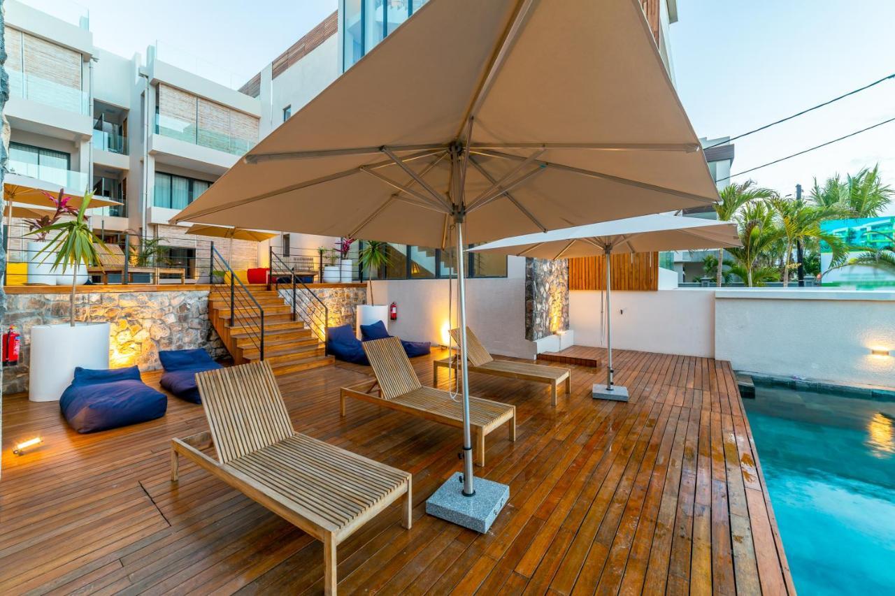 One Bay Residence Unit 15 - Penthouse With Private Roof Top, Jacuzzi And Sea View Grand-Baie Eksteriør billede